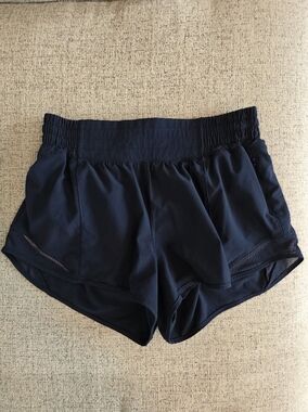 Navy Lululemon Hotty Hot Shorts High Rise 2.5 Inch Size 6